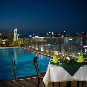 https://lotus-boutique-hotel.hotelsvungtau.com