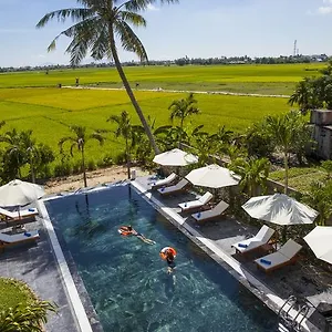 3* Resort Four Seasons